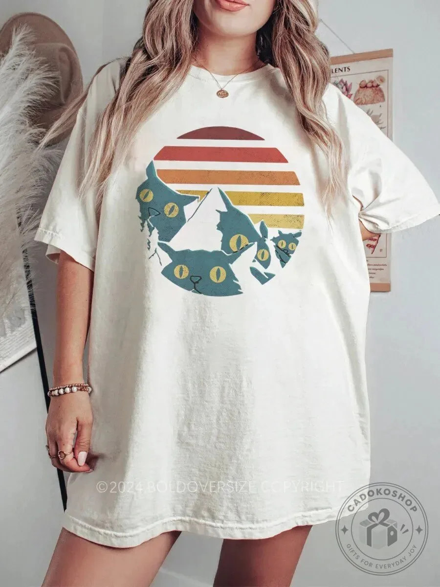 Vintage Meowntains Cat Lover Retro Sunset Graphic Oversized T-Shirt